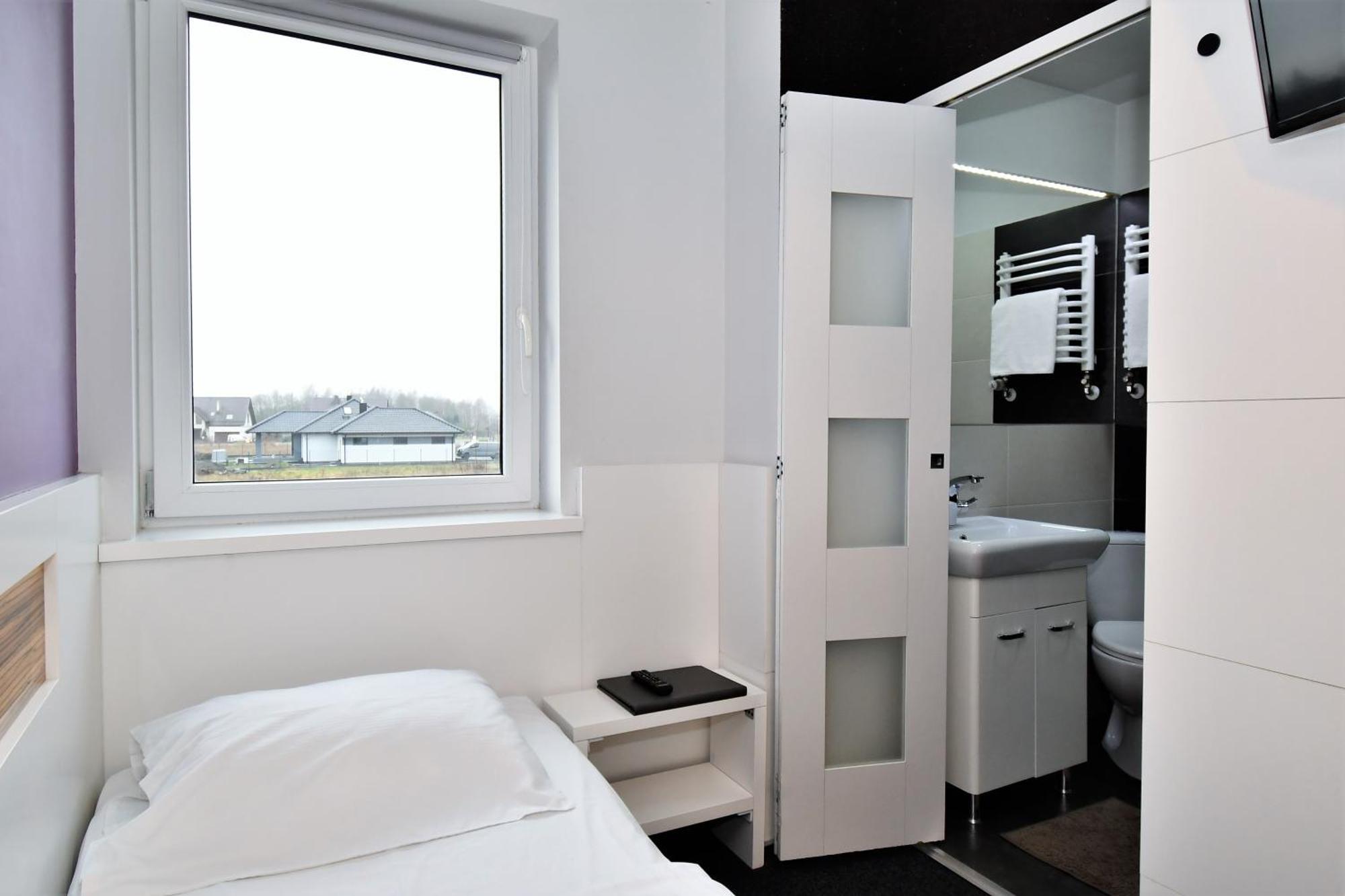 Sleepinn Gdansk Airport Room photo